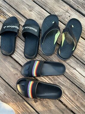 Men’s sandal bundle size 9-9.5 (read description)